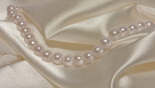 Is Your Pearl Necklace Losing Its Luster? How to Clean Pearls the Safe Way