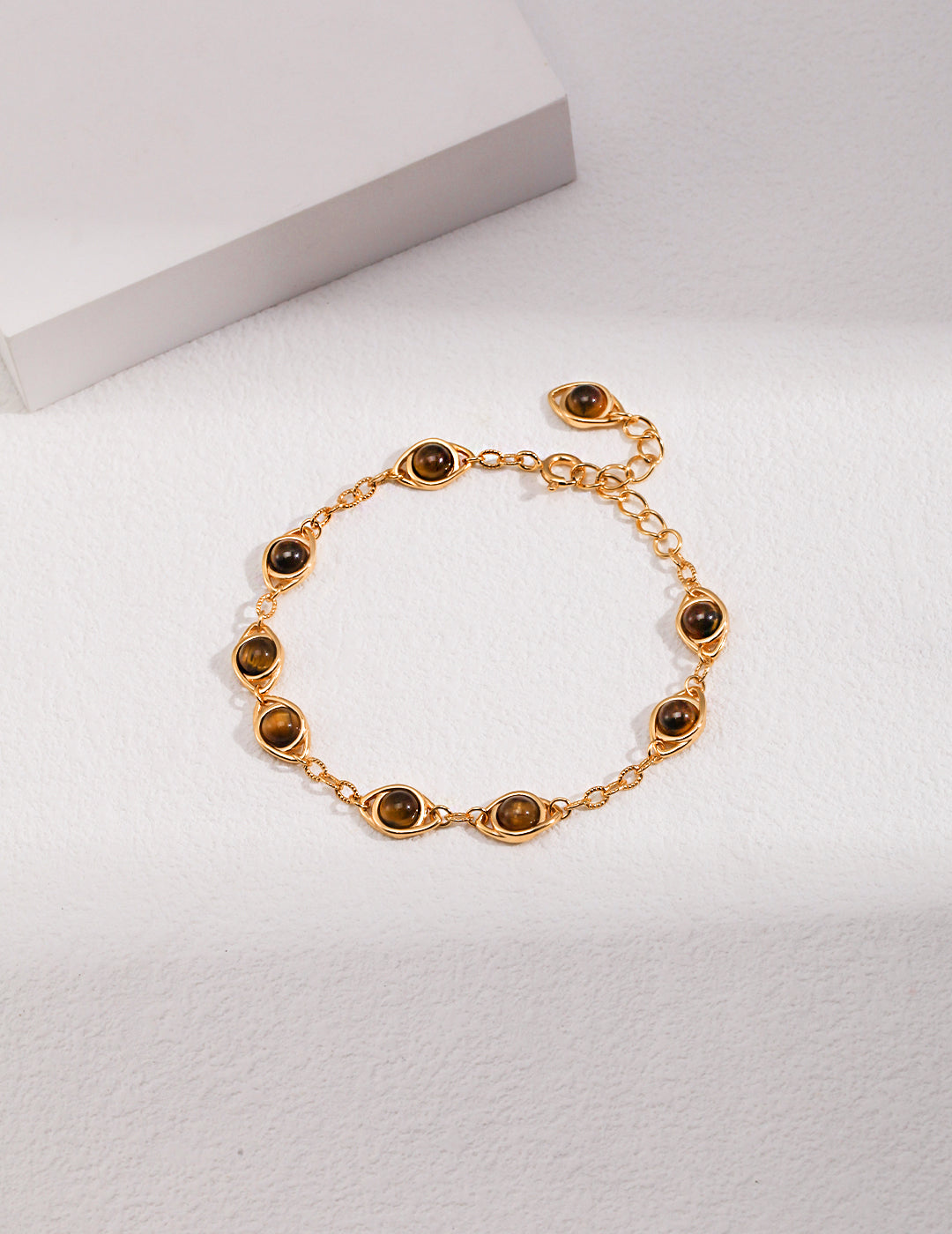 Museette Jewelry Golden Gaze