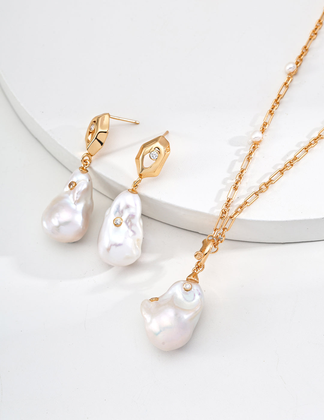 Museette Jewelry Baroque Pearl Earrings
