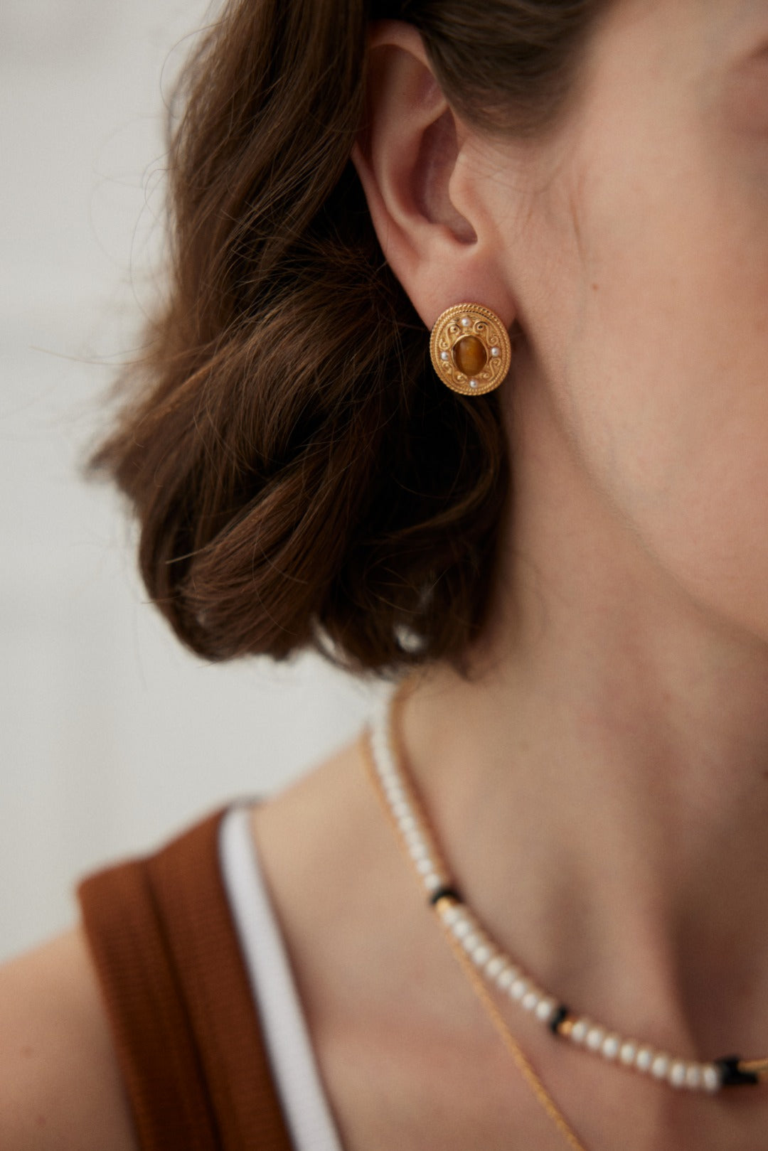 Museette Jewelry Queen’s Emblemr