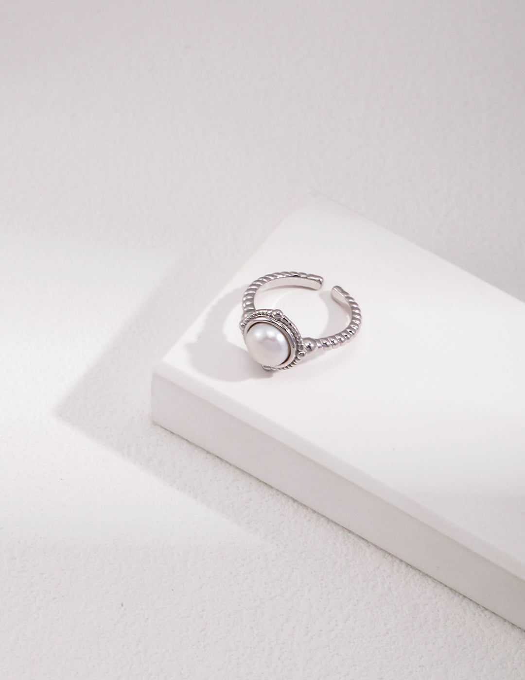 Museette Jewelry Timeless Luster Ring Sterling Silver 3.0