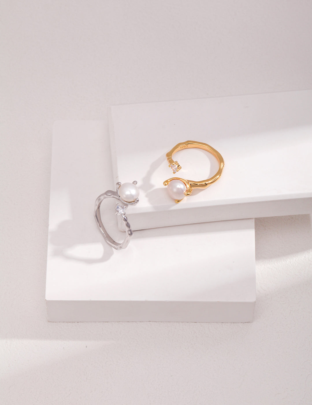 Museette Jewelry Lune Curve Ring