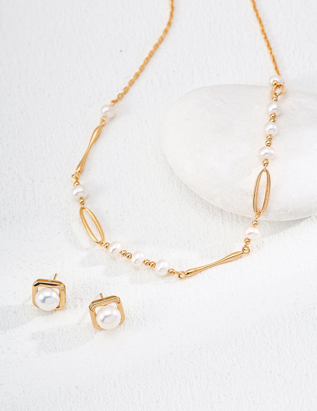 Museette Jewelry Whisper Chain