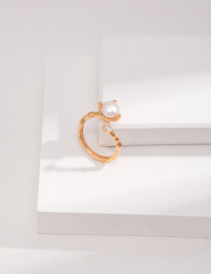 Museette Jewelry Lune Curve Ring