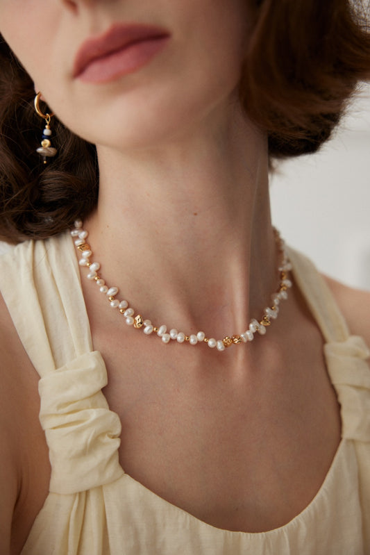 Museette Jewelry Twist & Pearl Necklace