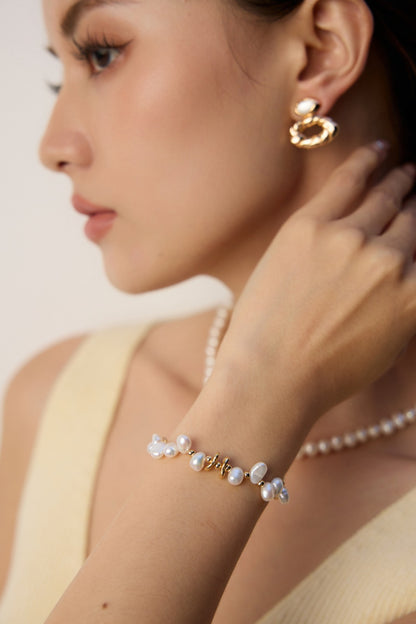Museette Jewelry Twist & Pearl Bracelet