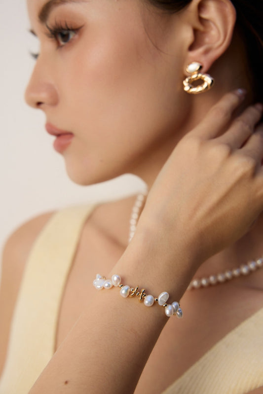 Museette Jewelry Twist & Pearl Bracelet