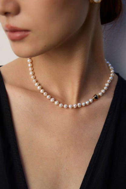 Museette Jewelry Timeless Pearl Necklace